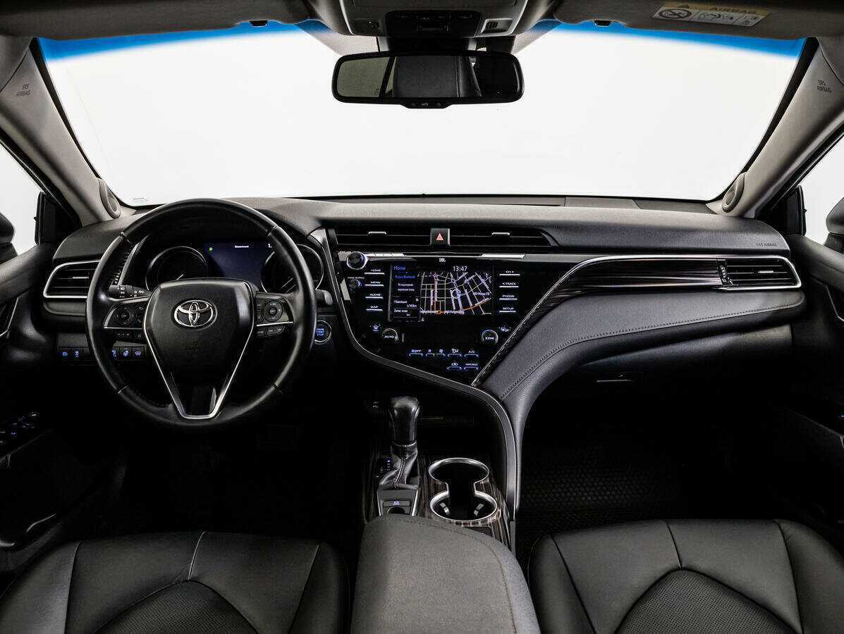 Toyota Camry с пробегом — 2020 год. Фото: #12