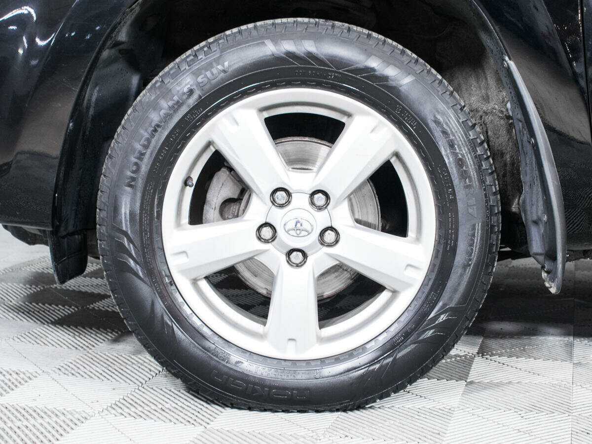 Toyota RAV4 с пробегом — 2011 год. Фото: #15