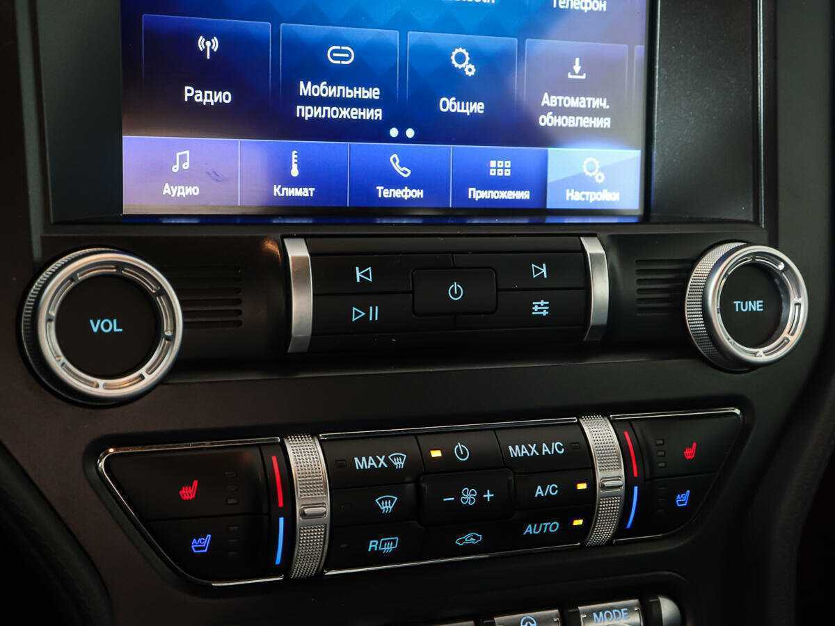 Ford Mustang с пробегом — 2020 год. Фото: #20