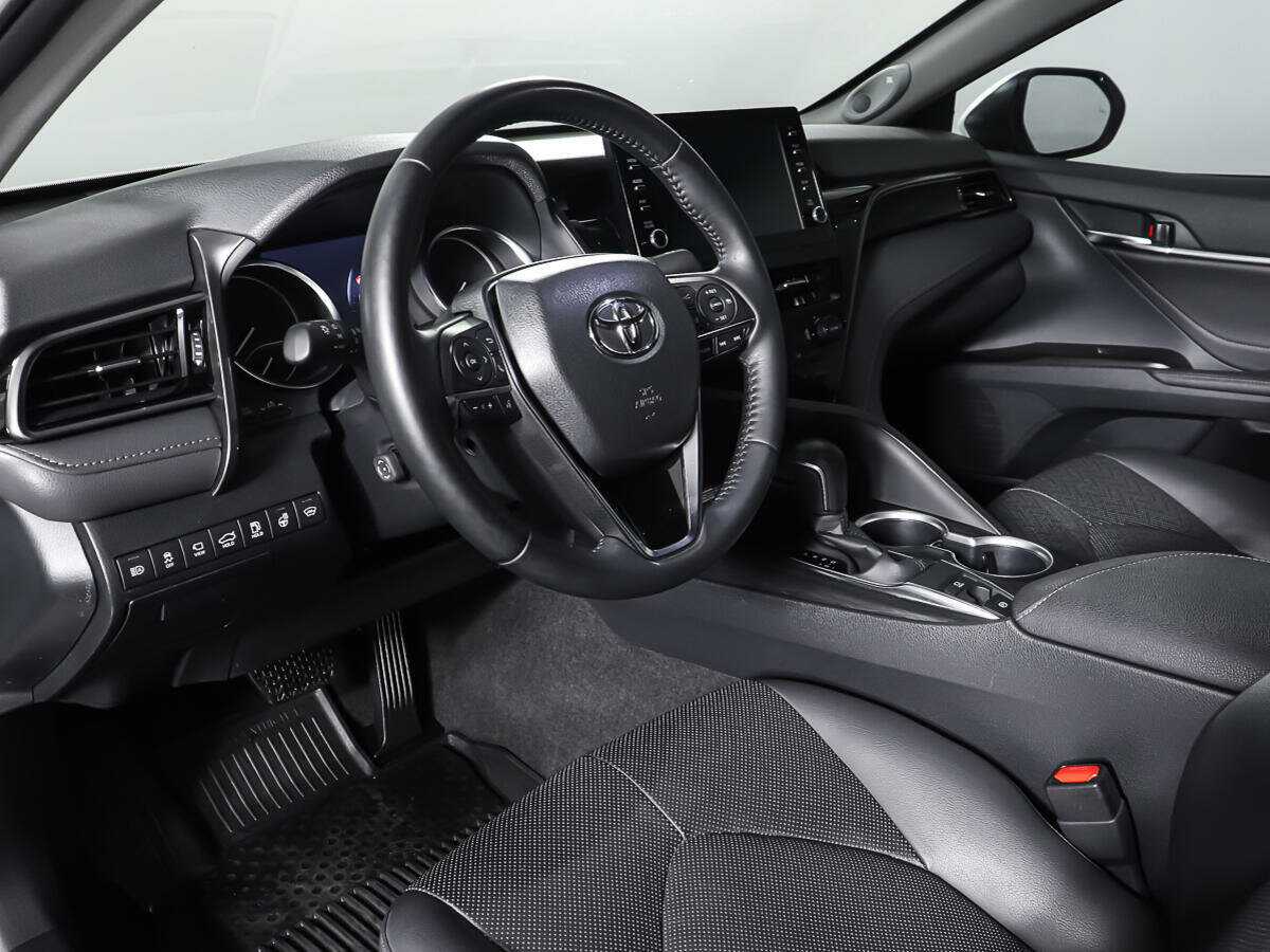 Toyota Camry с пробегом — 2022 год. Фото: #12