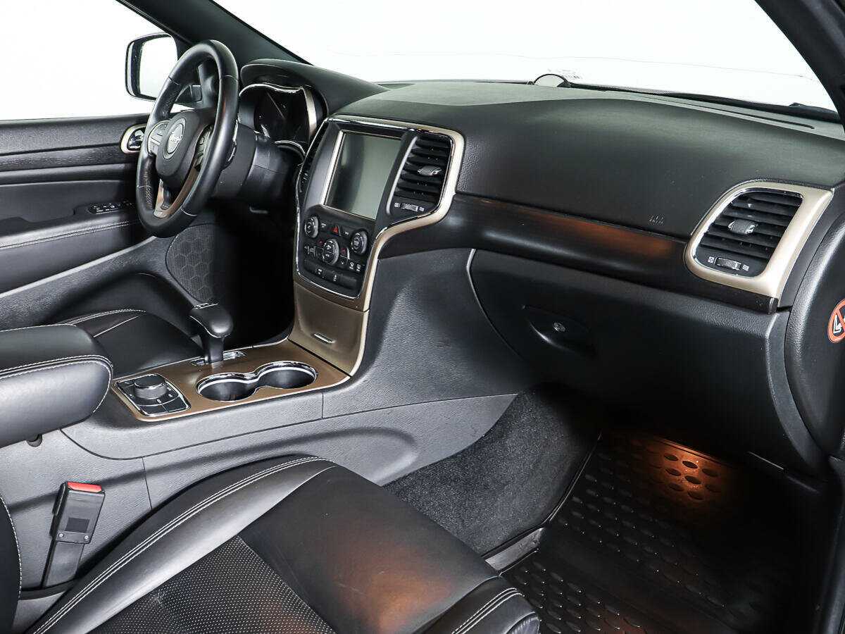 Jeep Grand Cherokee с пробегом — 2013 год. Фото: #8