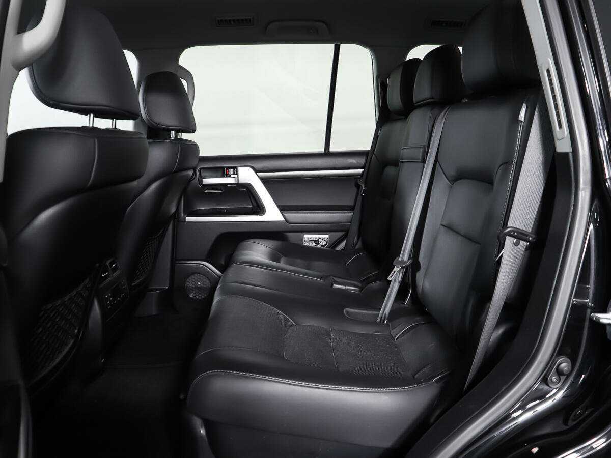 Toyota Land Cruiser с пробегом — 2019 год. Фото: #9