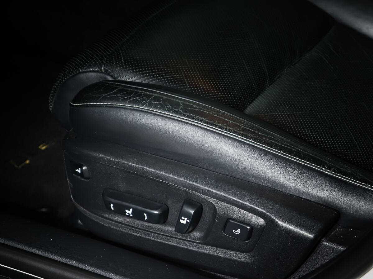 Lexus ES с пробегом — 2014 год. Фото: #19