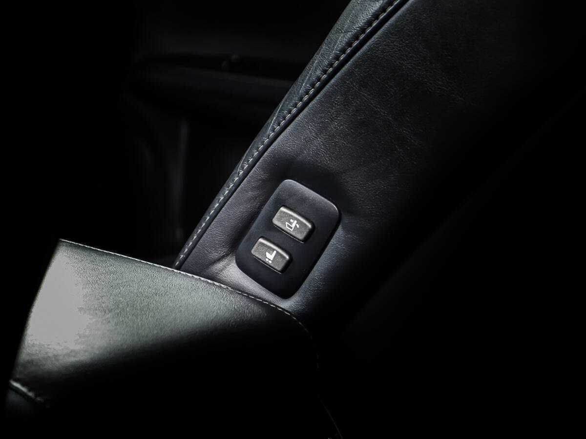 Lexus ES с пробегом — 2014 год. Фото: #21