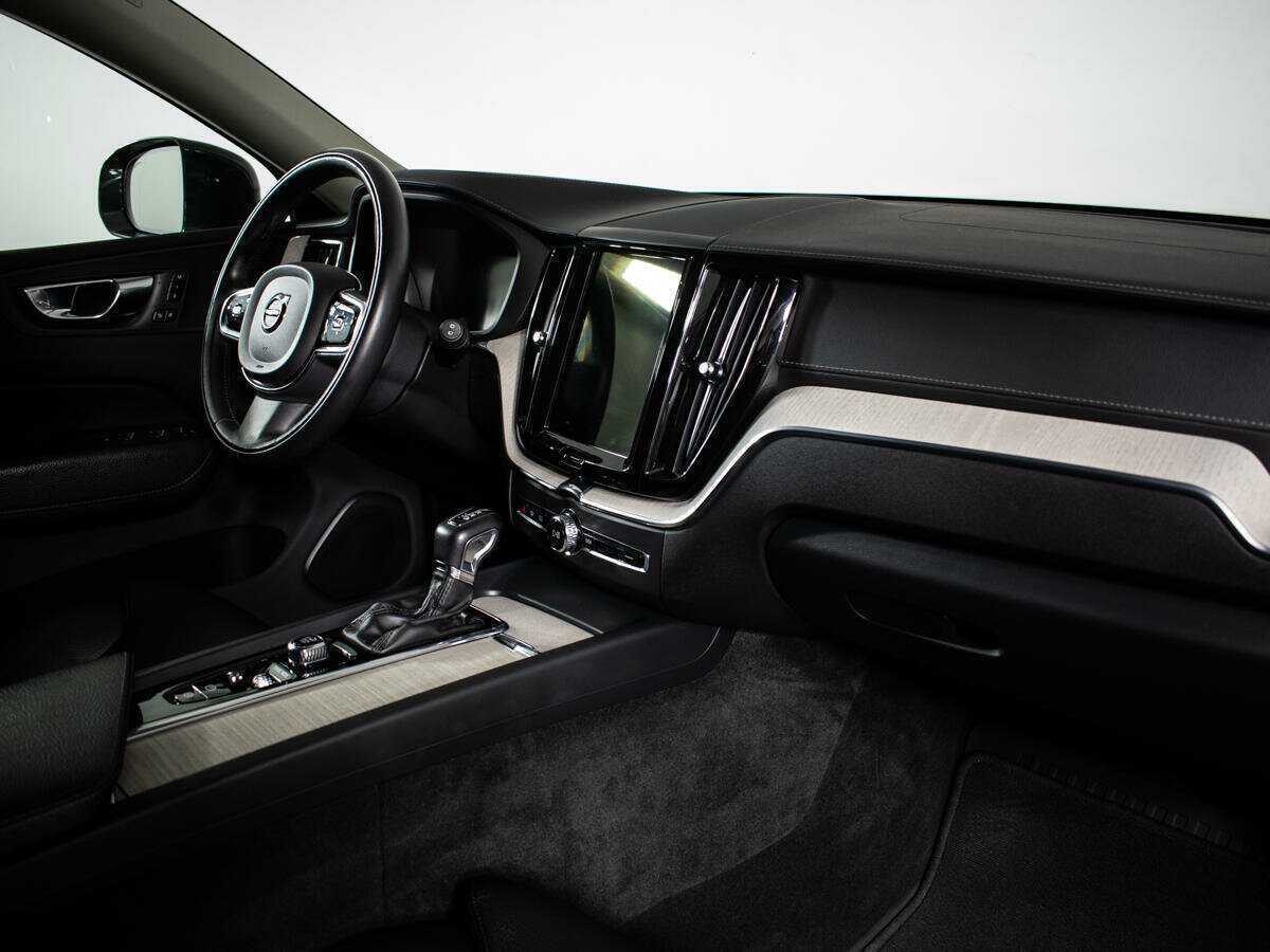 Volvo XC60 с пробегом — 2021 год. Фото: #8