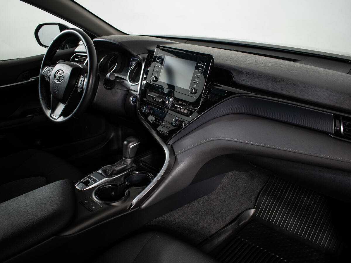 Toyota Camry с пробегом — 2021 год. Фото: #5