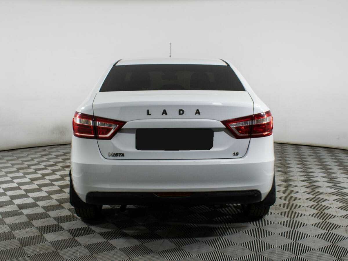 Lada (ВАЗ) Vesta с пробегом — 2018 год. Фото: #4