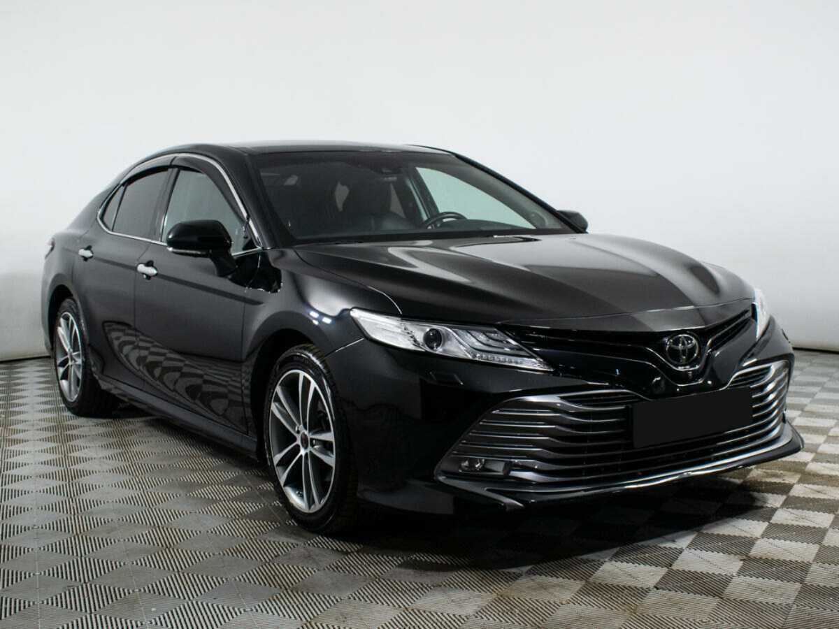 Toyota Camry с пробегом — 2019 год. Фото: #2