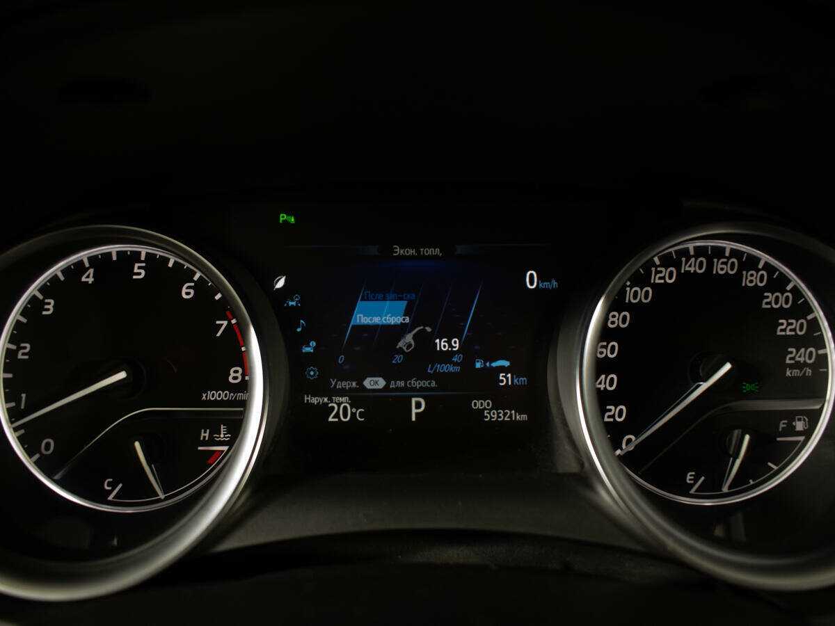 Toyota Camry с пробегом — 2019 год. Фото: #8