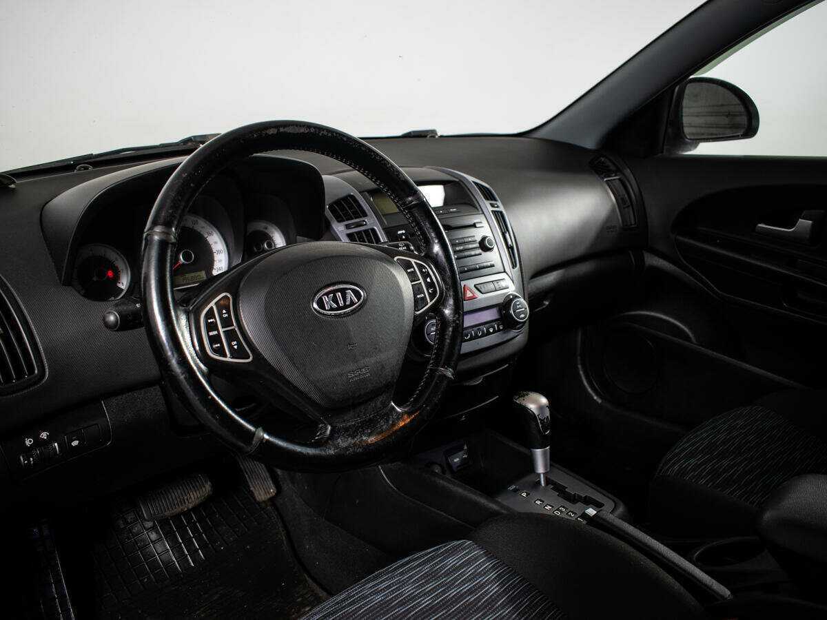 Kia Ceed с пробегом — 2008 год. Фото: #6