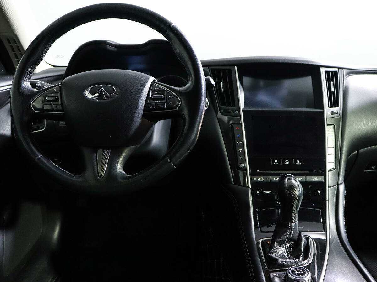 Infiniti Q50 с пробегом — 2015 год. Фото: #11