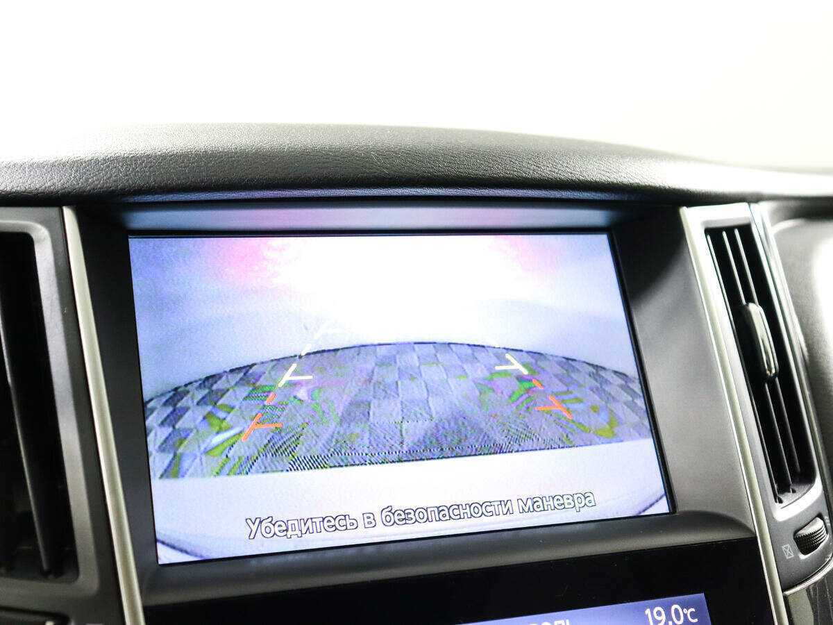 Infiniti Q50 с пробегом — 2015 год. Фото: #15