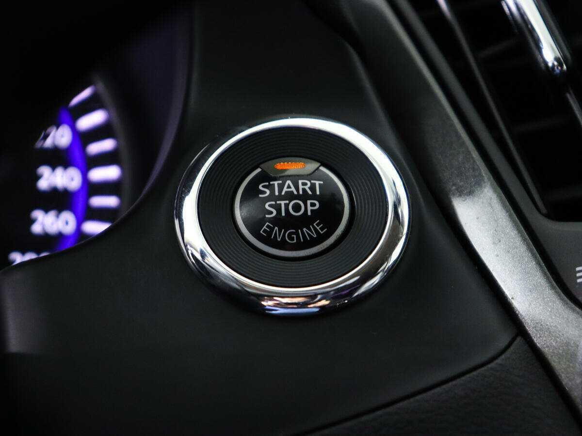 Infiniti Q50 с пробегом — 2015 год. Фото: #17