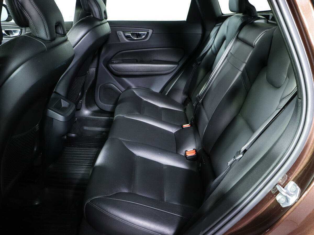Volvo XC60 с пробегом — 2019 год. Фото: #7