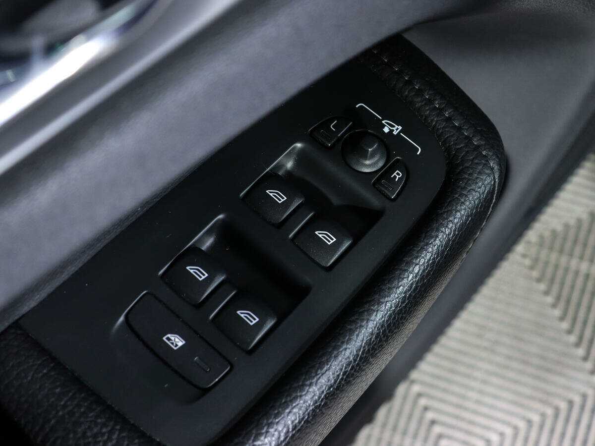 Volvo XC60 с пробегом — 2019 год. Фото: #16