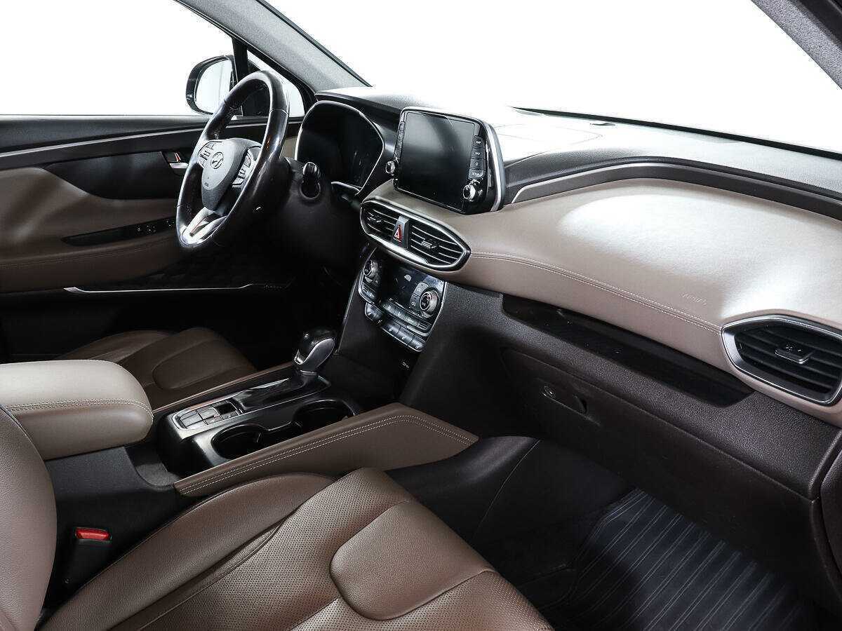 Hyundai Santa Fe с пробегом — 2019 год. Фото: #8