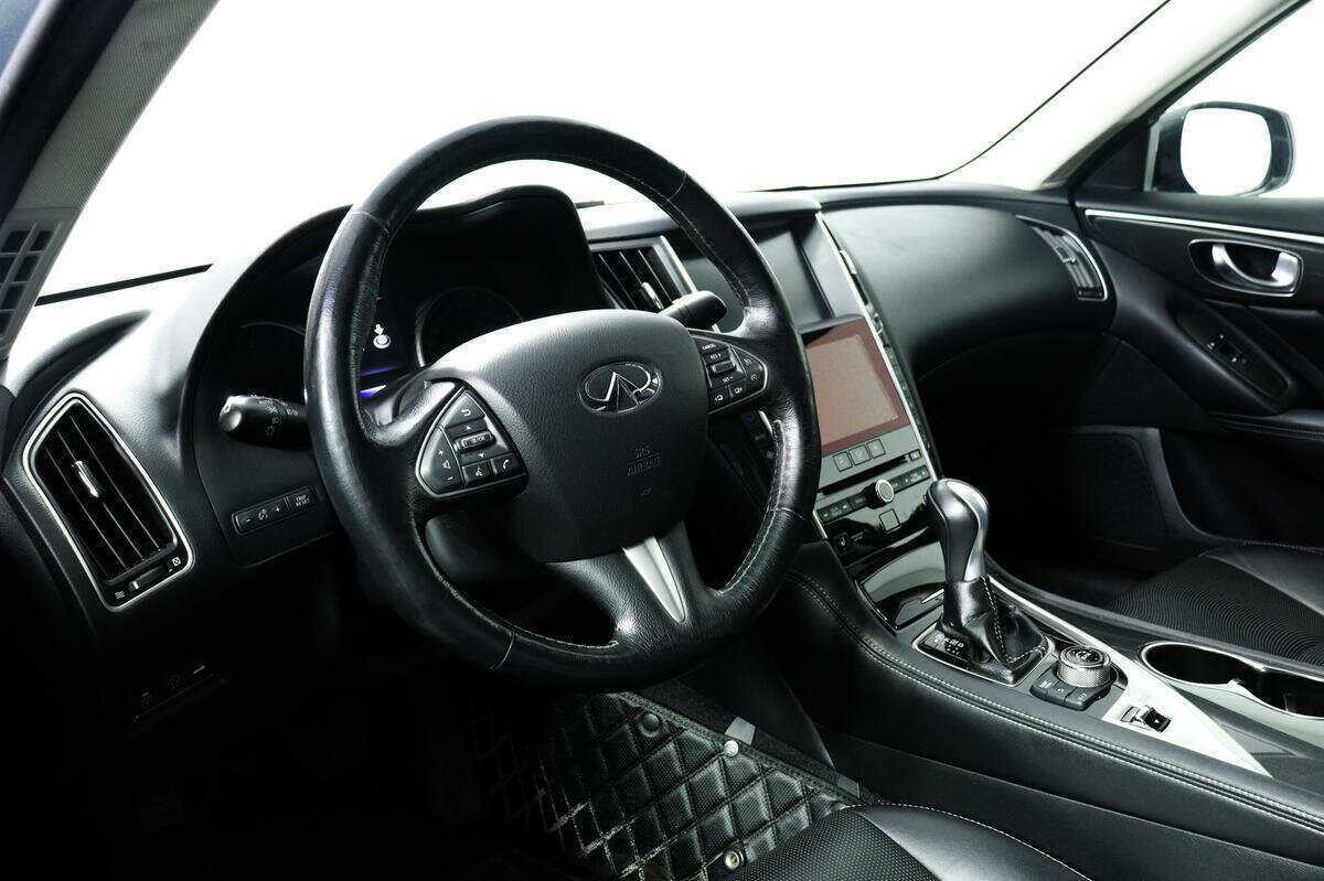 Infiniti Q50 с пробегом — 2016 год. Фото: #11