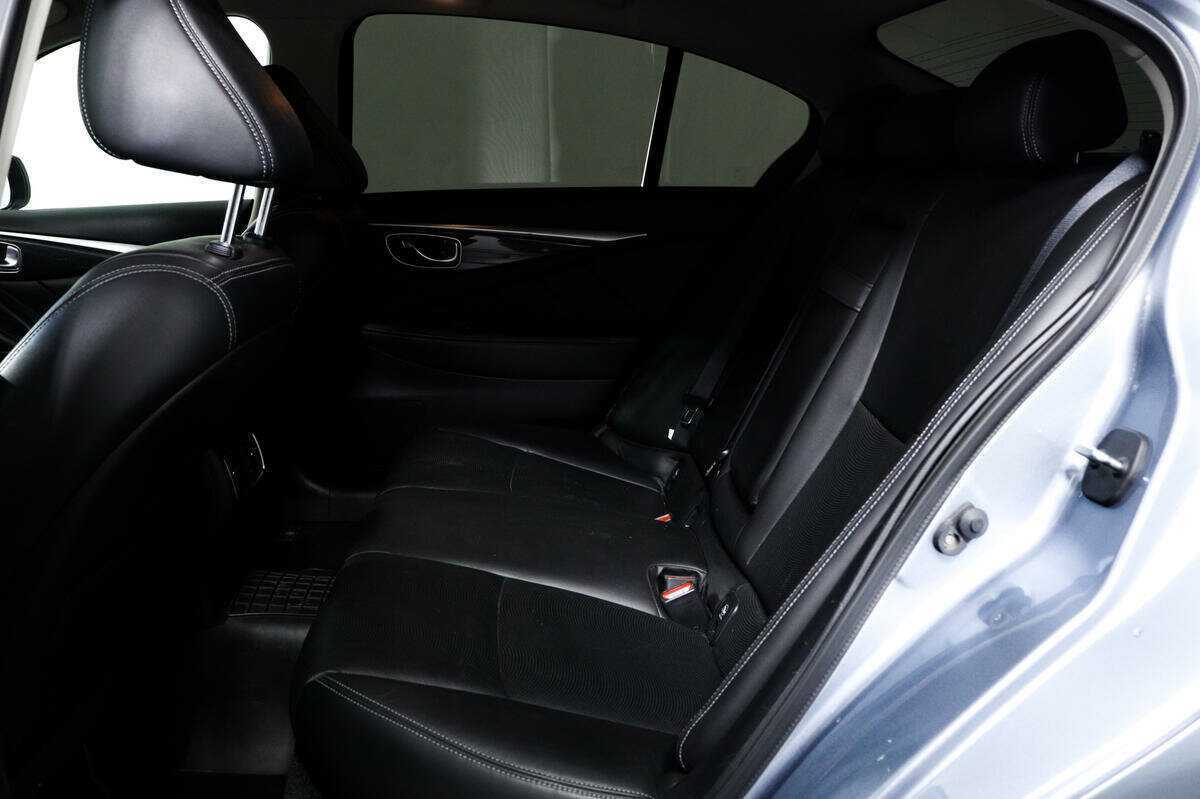 Infiniti Q50 с пробегом — 2014 год. Фото: #11