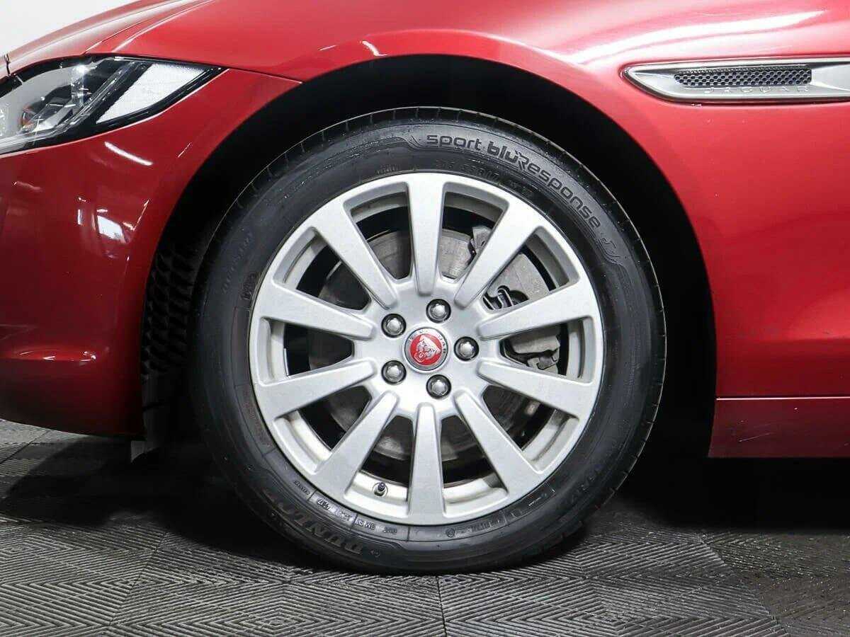 Jaguar XE с пробегом — 2018 год. Фото: #14