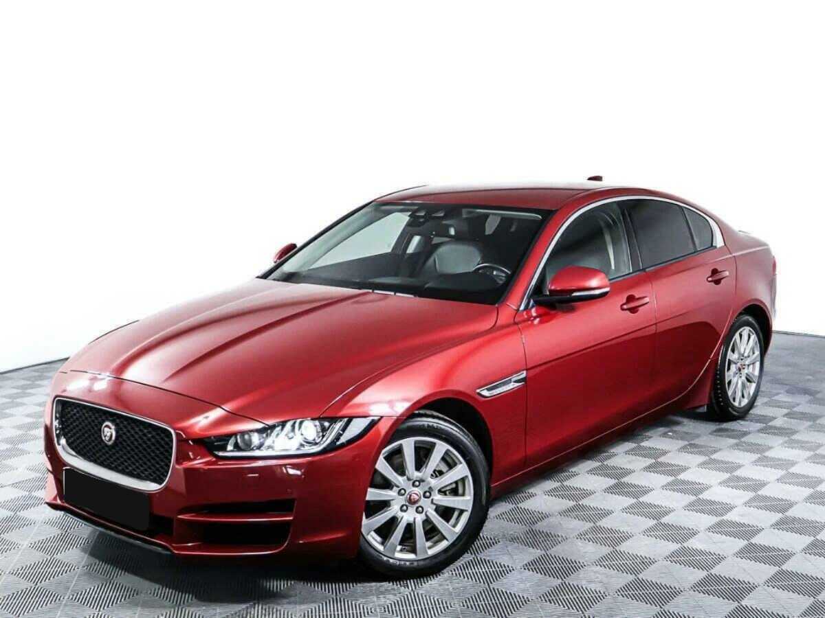 Jaguar XE с пробегом — 2018 год. Фото: #19