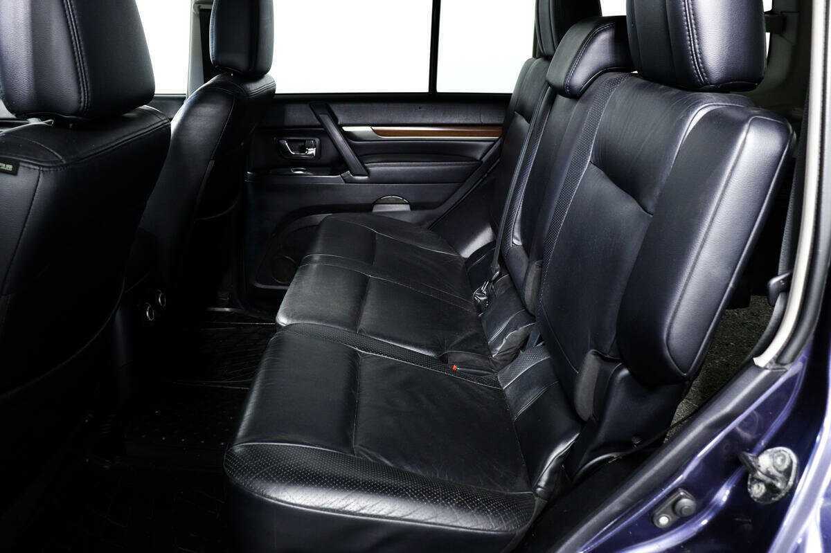 Mitsubishi Pajero с пробегом — 2007 год. Фото: #11