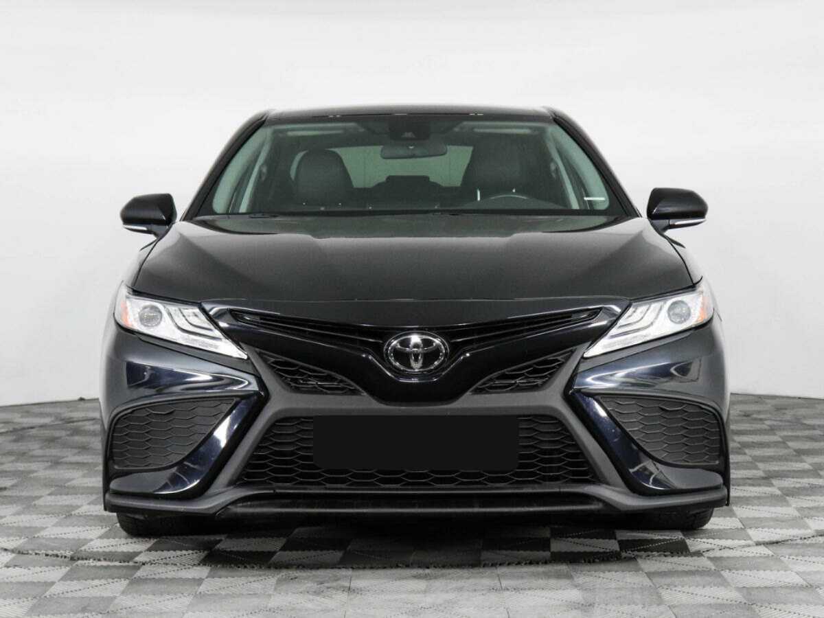 Toyota Camry с пробегом — 2022 год. Фото: #1
