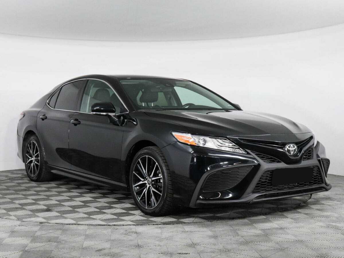 Toyota Camry с пробегом — 2022 год. Фото: #2