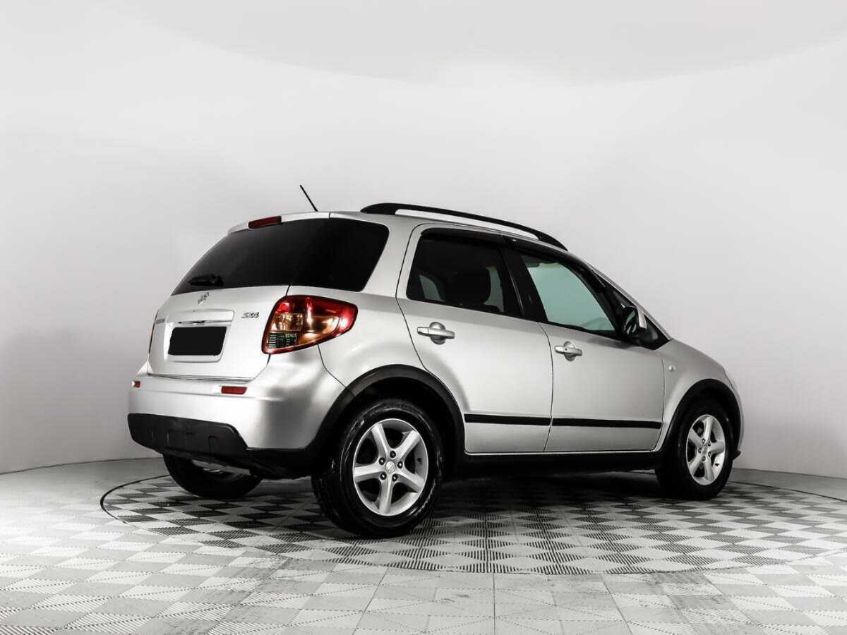 Suzuki SX4 с пробегом — 2008 год. Фото: #4