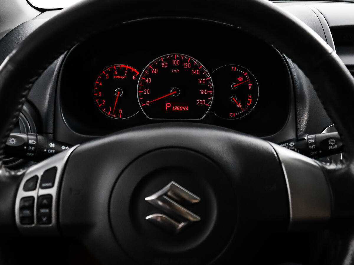 Suzuki SX4 с пробегом — 2008 год. Фото: #14