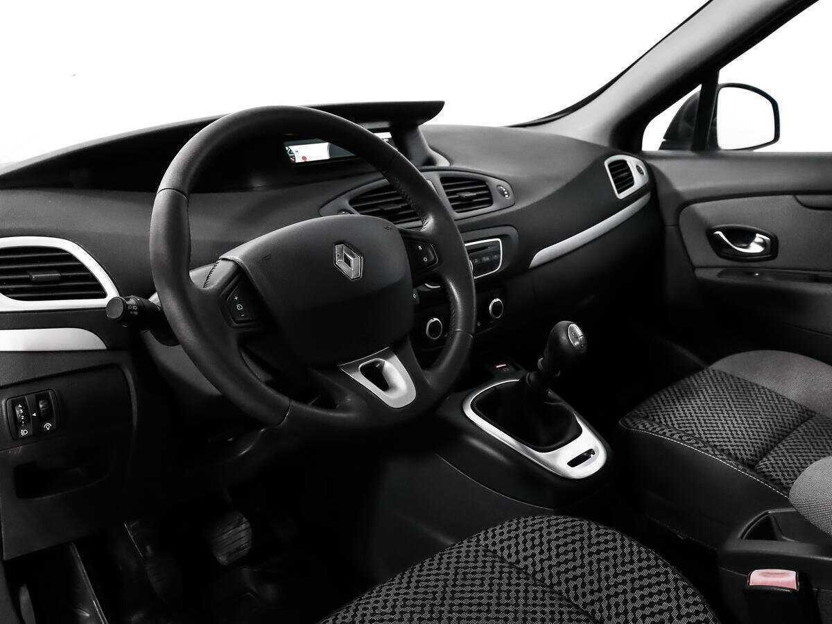 Renault Scenic с пробегом — 2011 год. Фото: #8