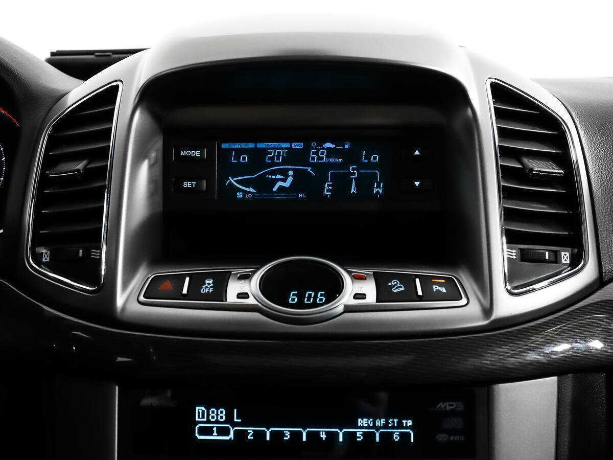 Chevrolet Captiva с пробегом — 2014 год. Фото: #15