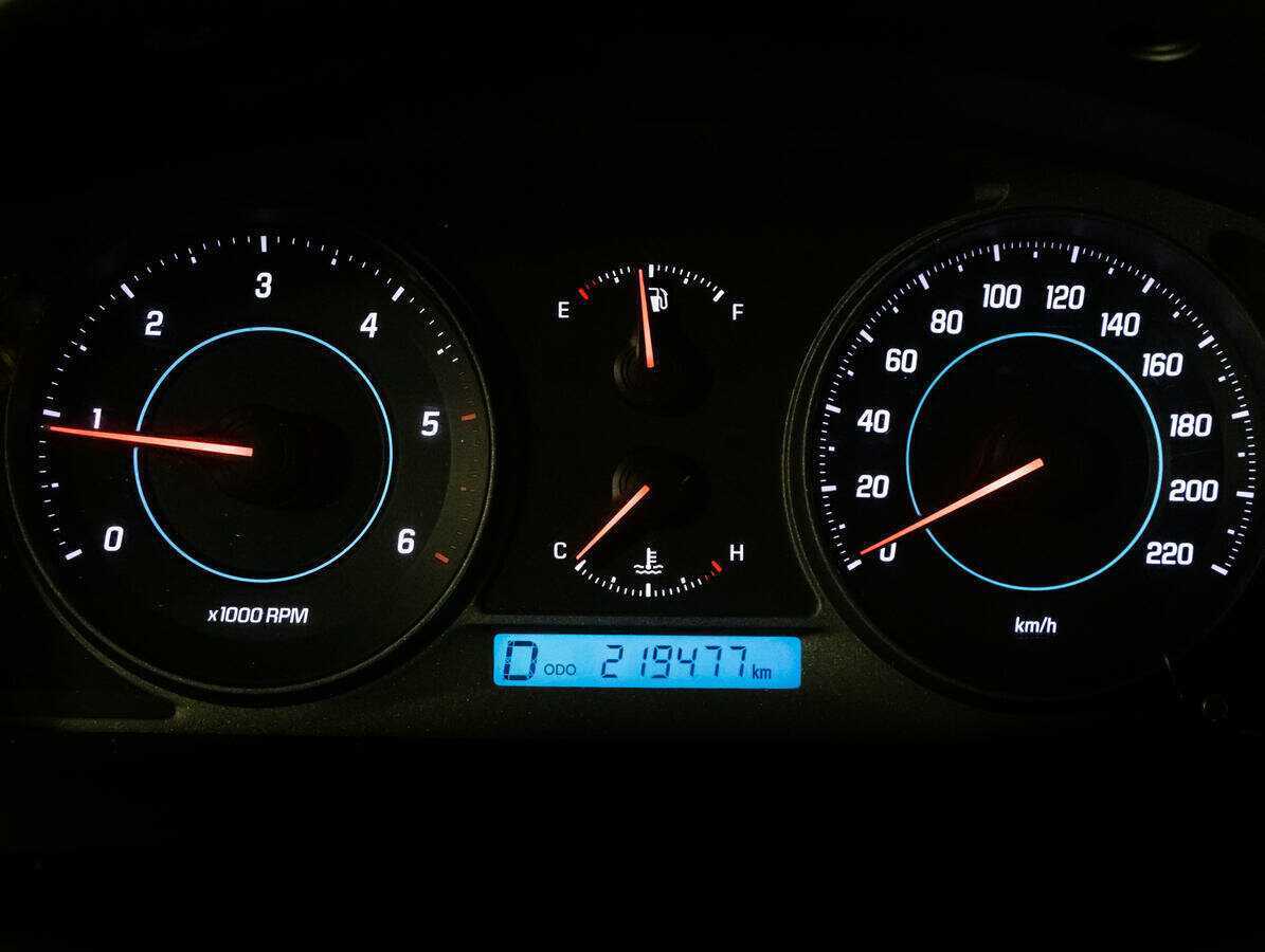 Chevrolet Captiva с пробегом — 2012 год. Фото: #17