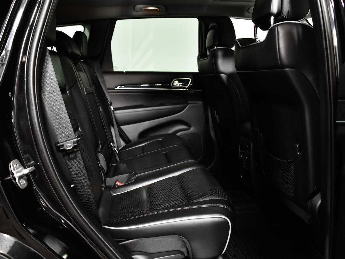 Jeep Grand Cherokee с пробегом — 2011 год. Фото: #9