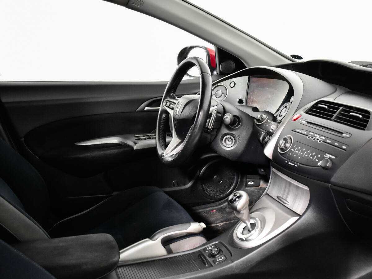 Honda Civic с пробегом — 2008 год. Фото: #8