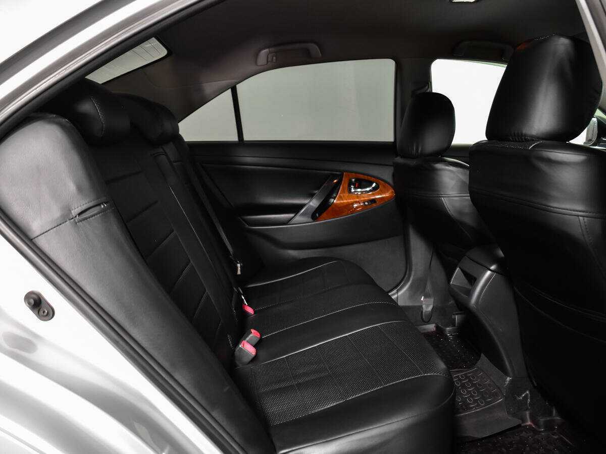 Toyota Camry с пробегом — 2008 год. Фото: #9