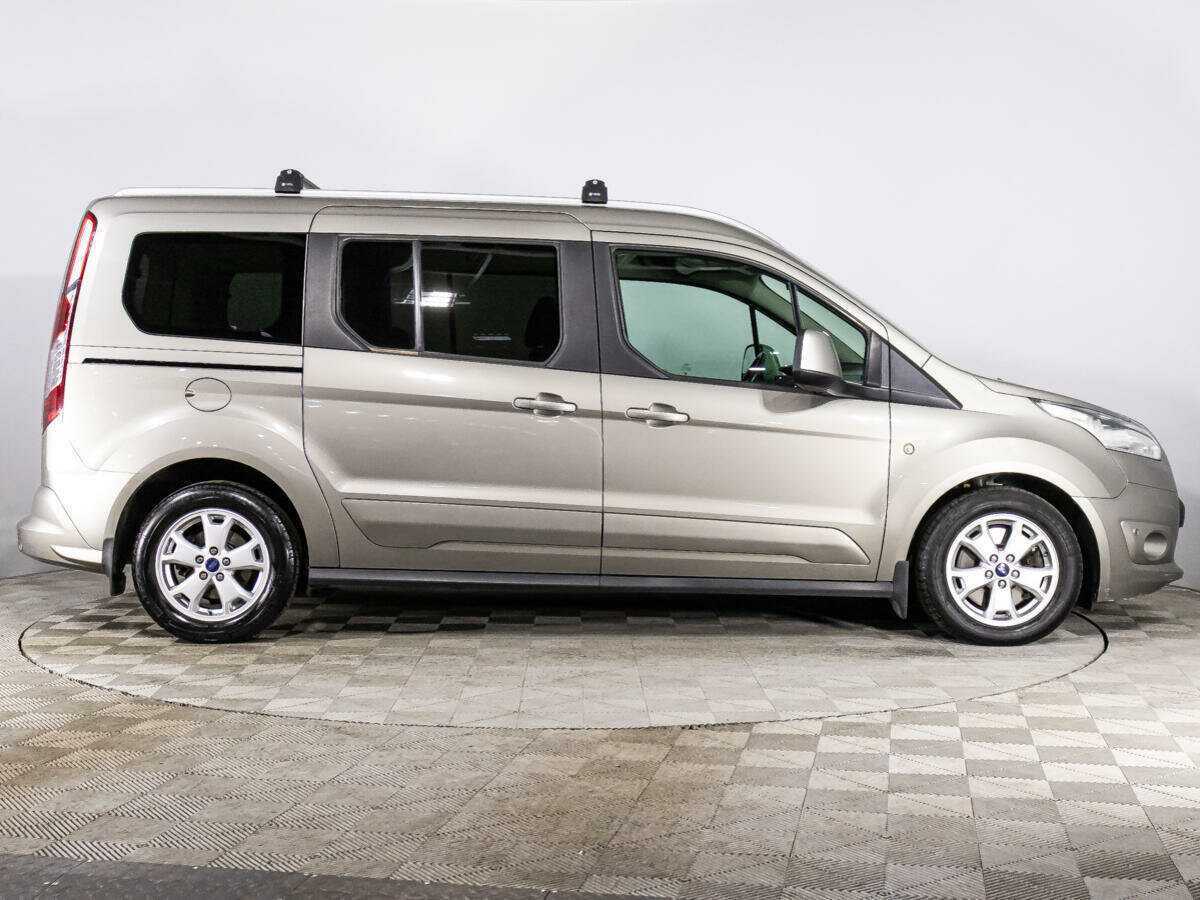 Ford Tourneo Connect с пробегом — 2017 год. Фото: #3