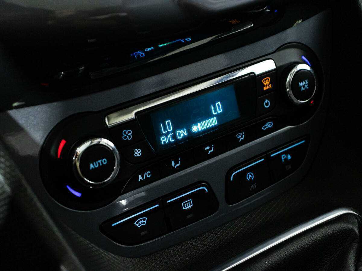 Ford Tourneo Connect с пробегом — 2017 год. Фото: #16