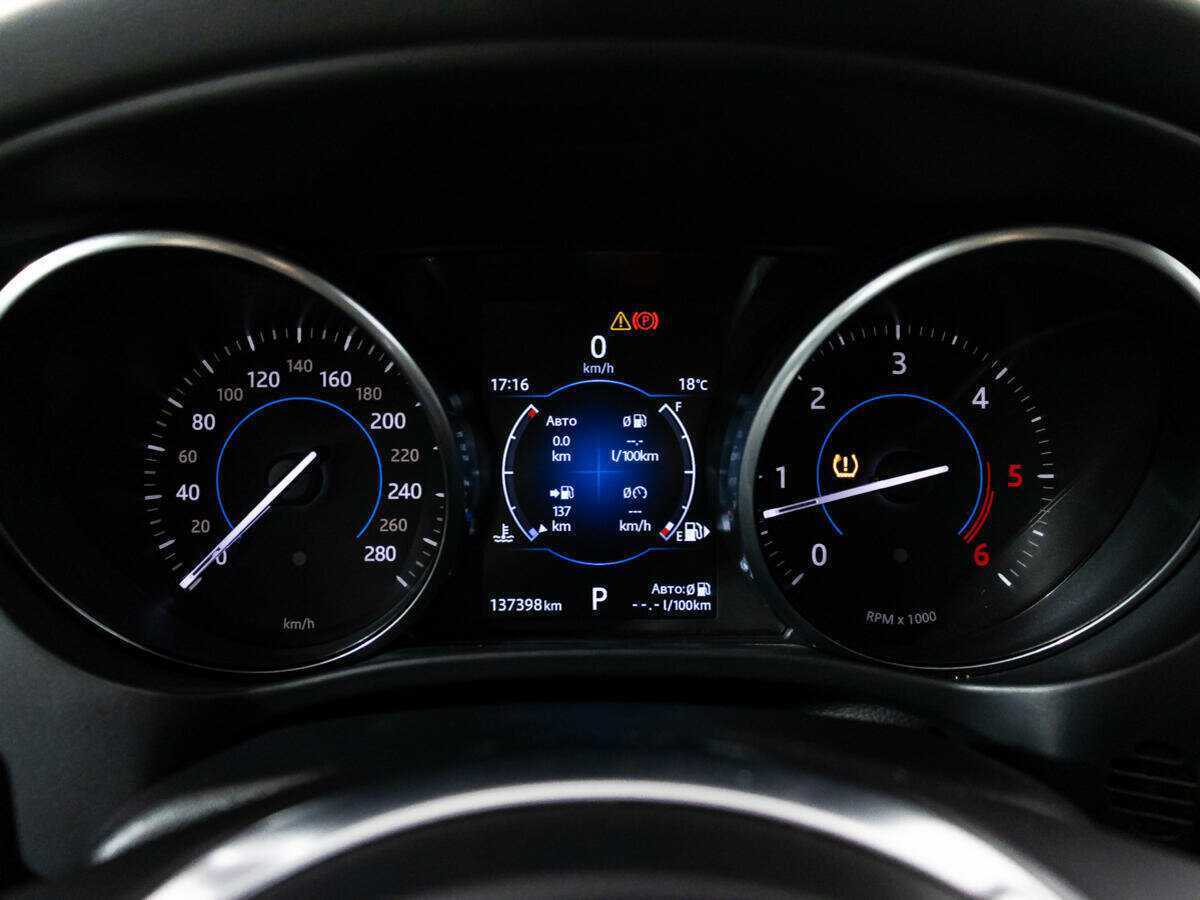 Jaguar F-Pace с пробегом — 2017 год. Фото: #10