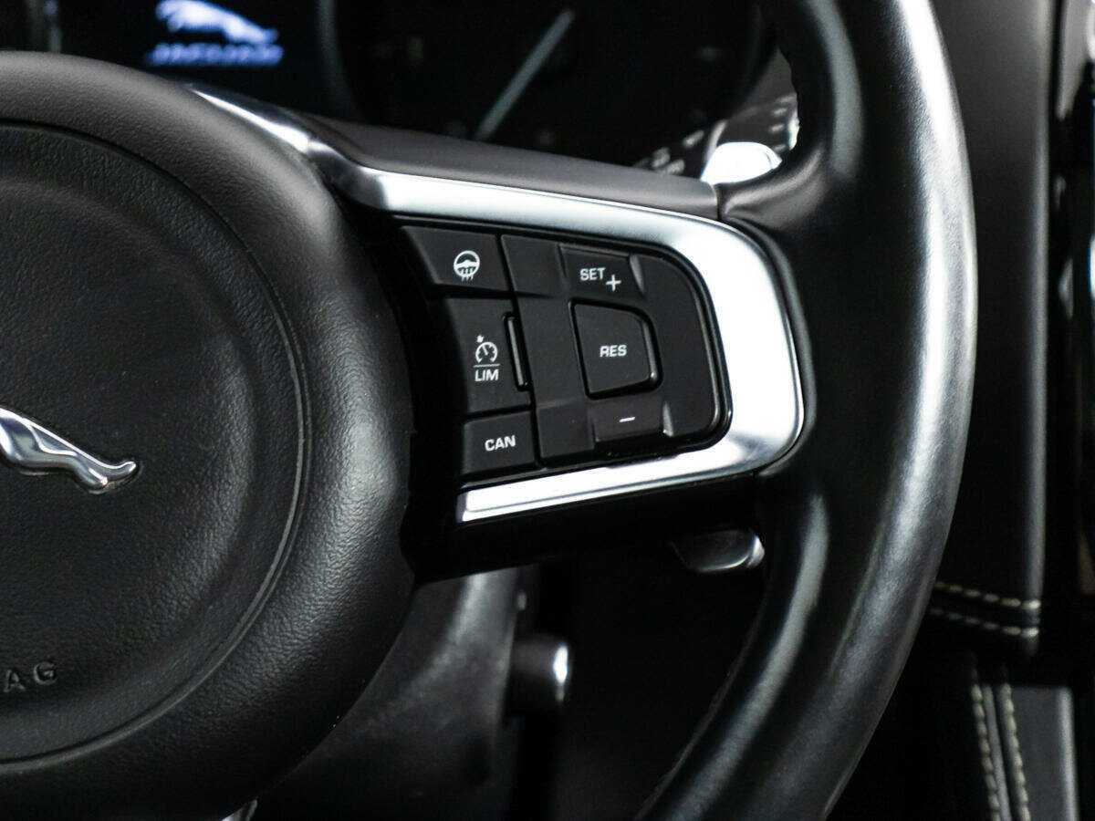Jaguar F-Pace с пробегом — 2017 год. Фото: #24