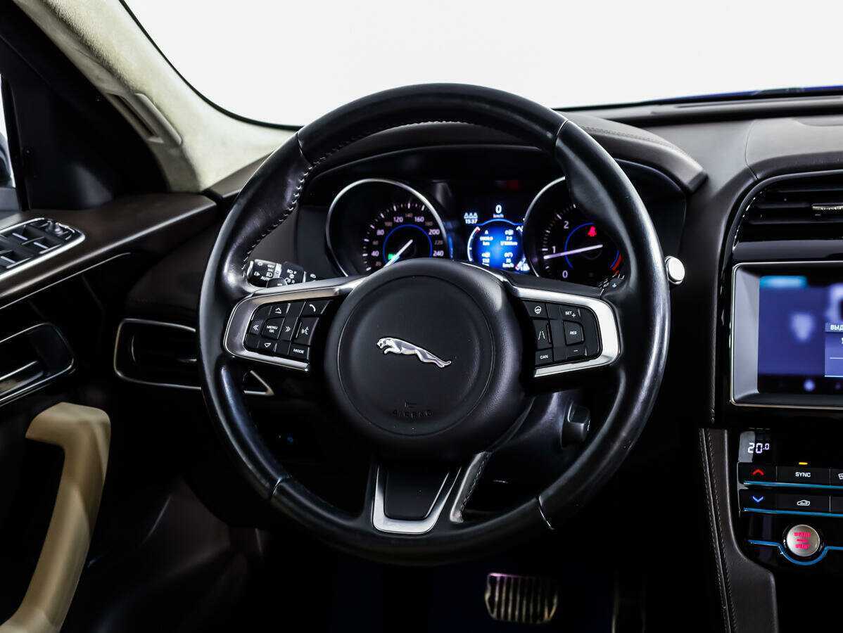 Jaguar F-Pace с пробегом — 2018 год. Фото: #9