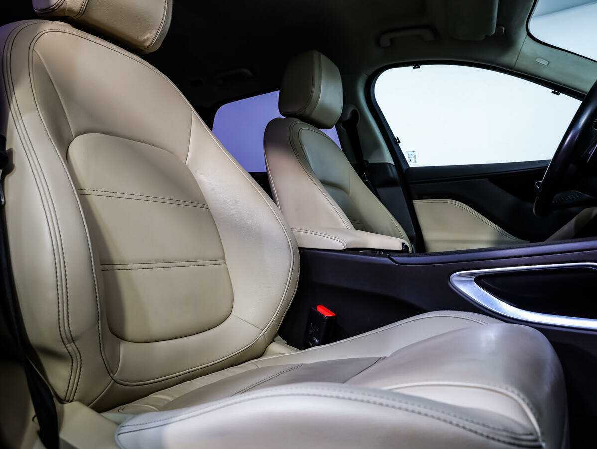 Jaguar F-Pace с пробегом — 2018 год. Фото: #10