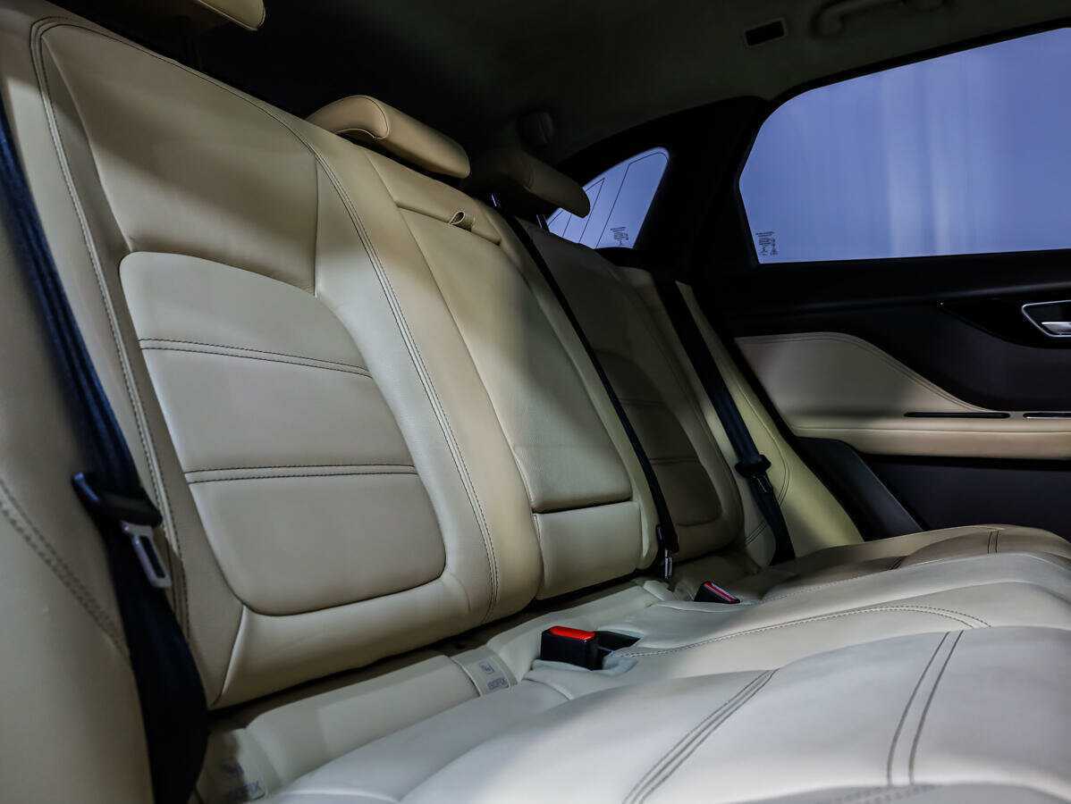 Jaguar F-Pace с пробегом — 2018 год. Фото: #11