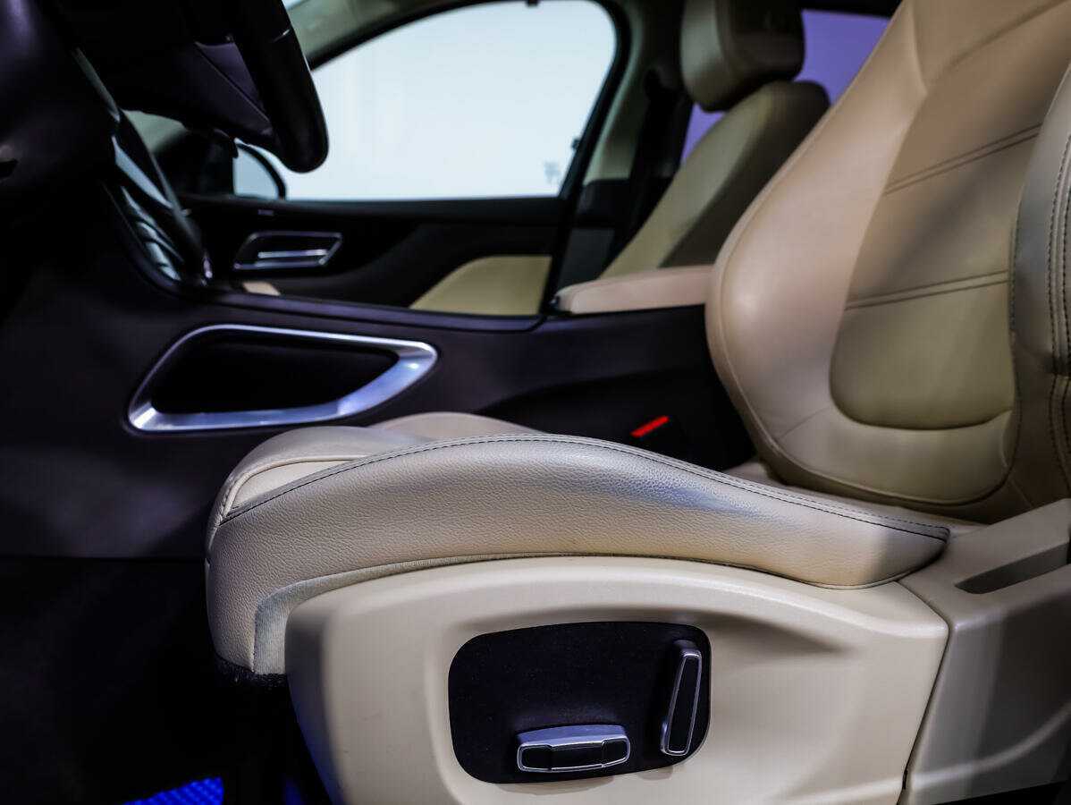 Jaguar F-Pace с пробегом — 2018 год. Фото: #15
