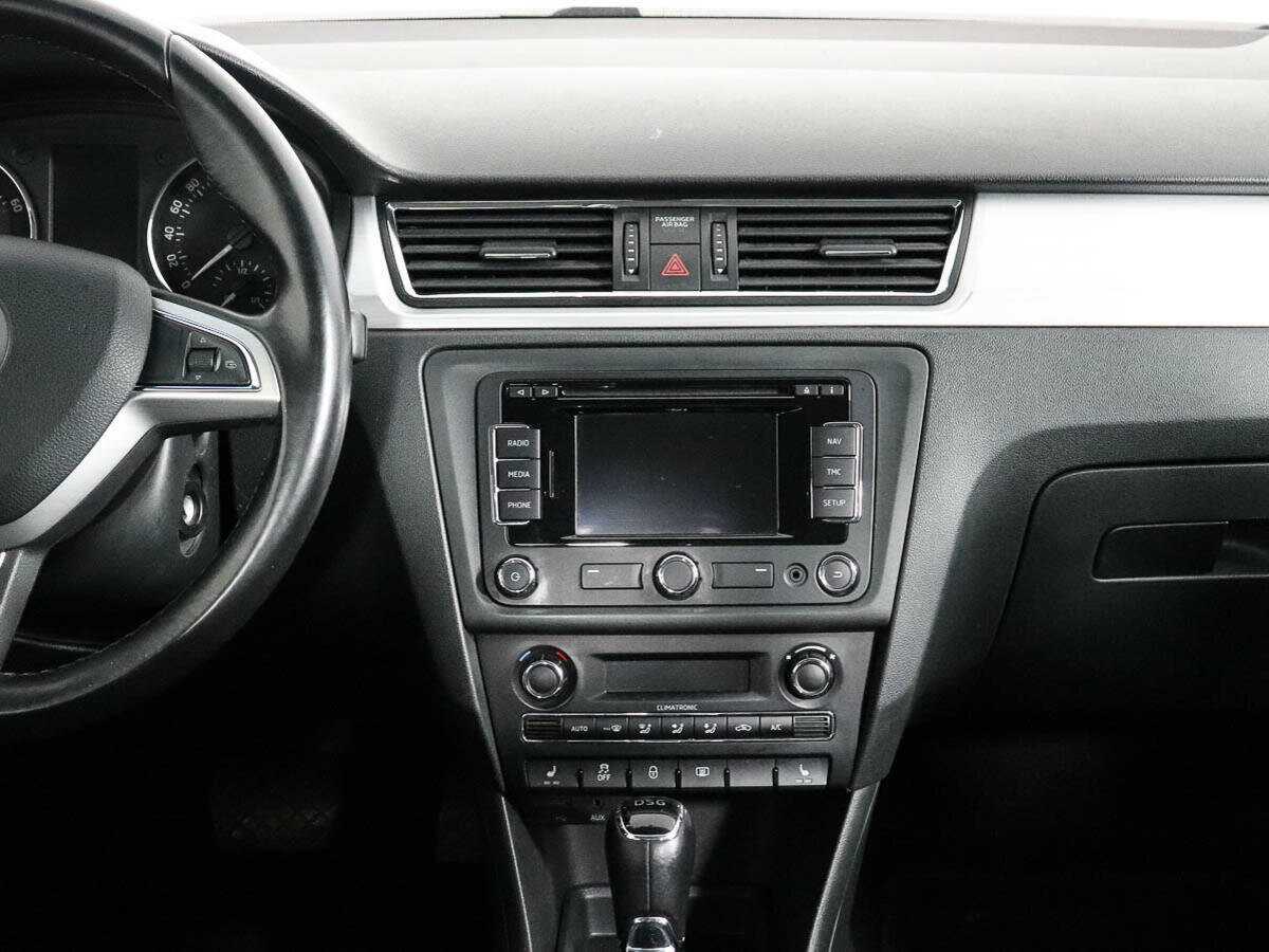 Skoda Rapid с пробегом — 2014 год. Фото: #11