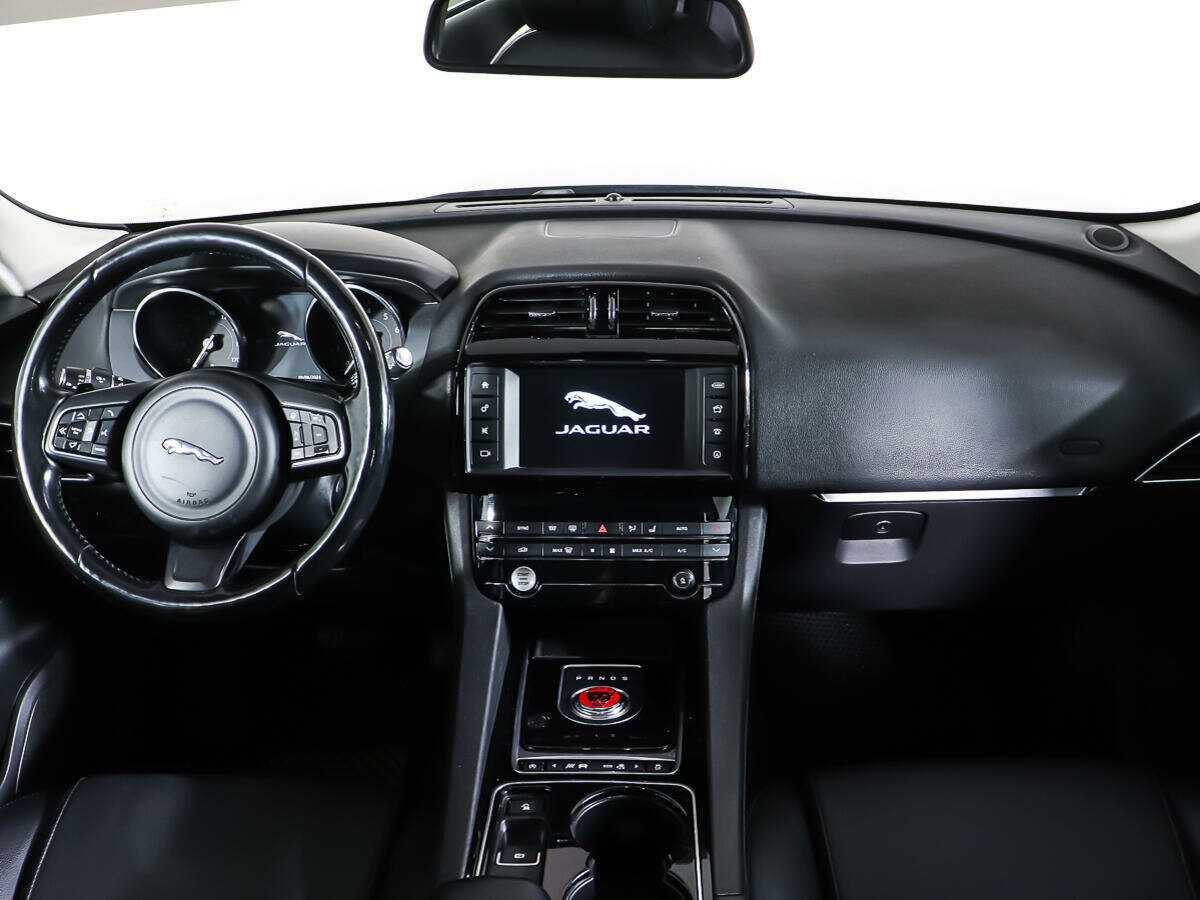 Jaguar F-Pace с пробегом — 2016 год. Фото: #10