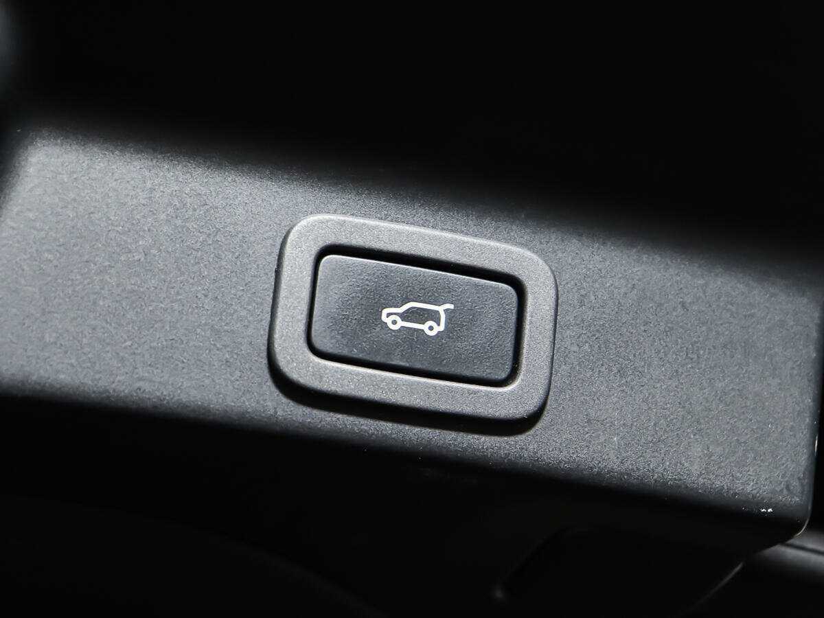 Jaguar F-Pace с пробегом — 2016 год. Фото: #15