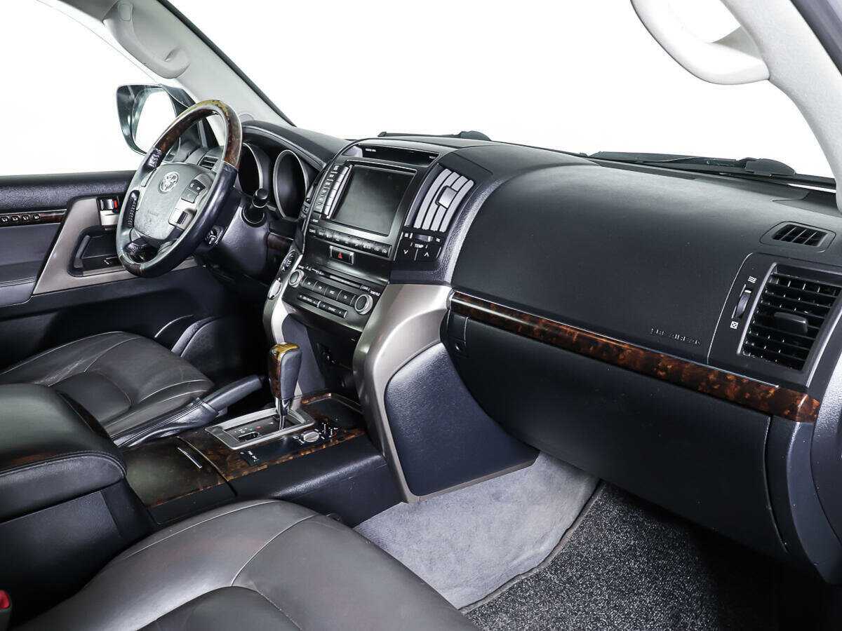 Toyota Land Cruiser с пробегом — 2009 год. Фото: #8