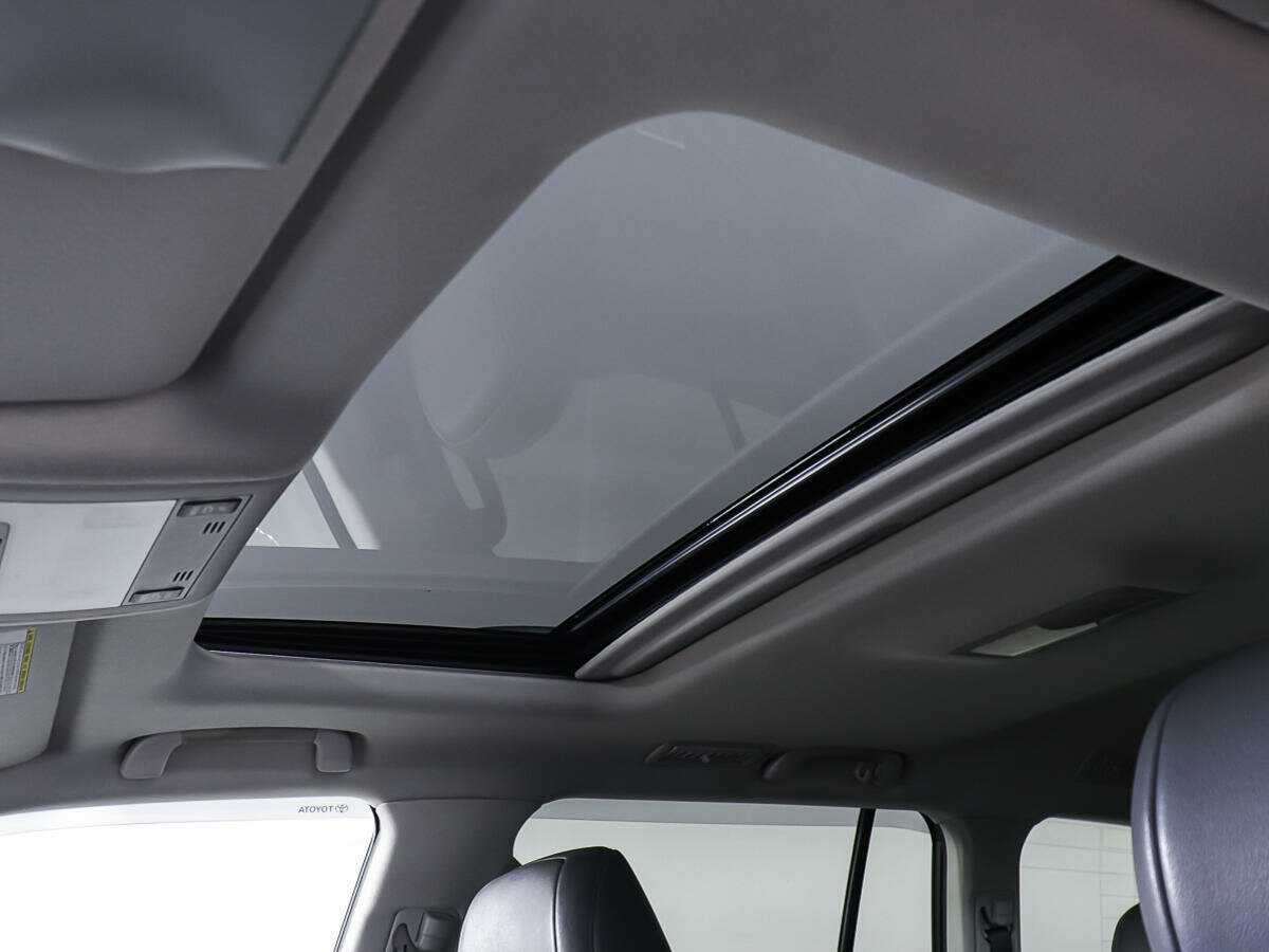 Toyota Land Cruiser с пробегом — 2009 год. Фото: #17