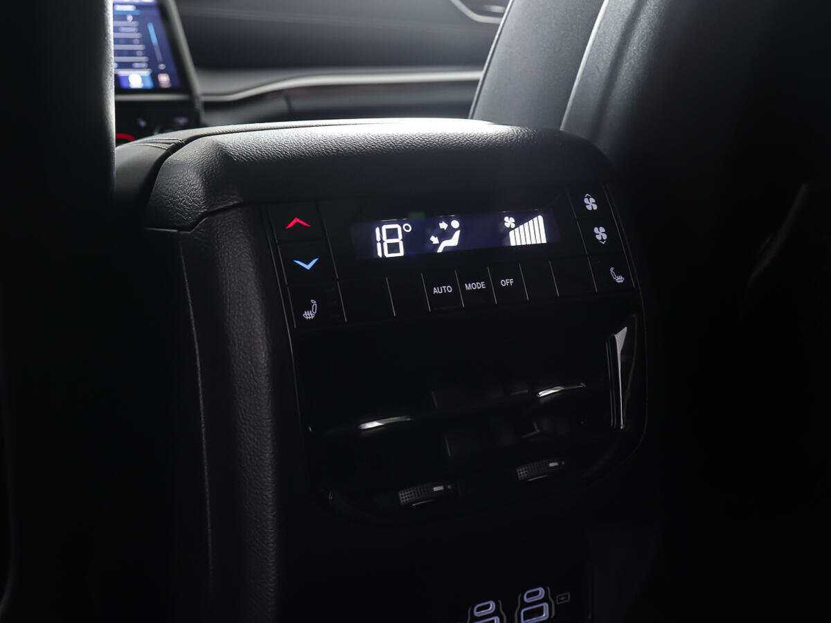 Jeep Grand Cherokee с пробегом — 2022 год. Фото: #26