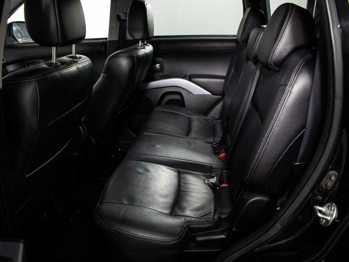 Mitsubishi Outlander с пробегом — 2010 год. Фото: #7